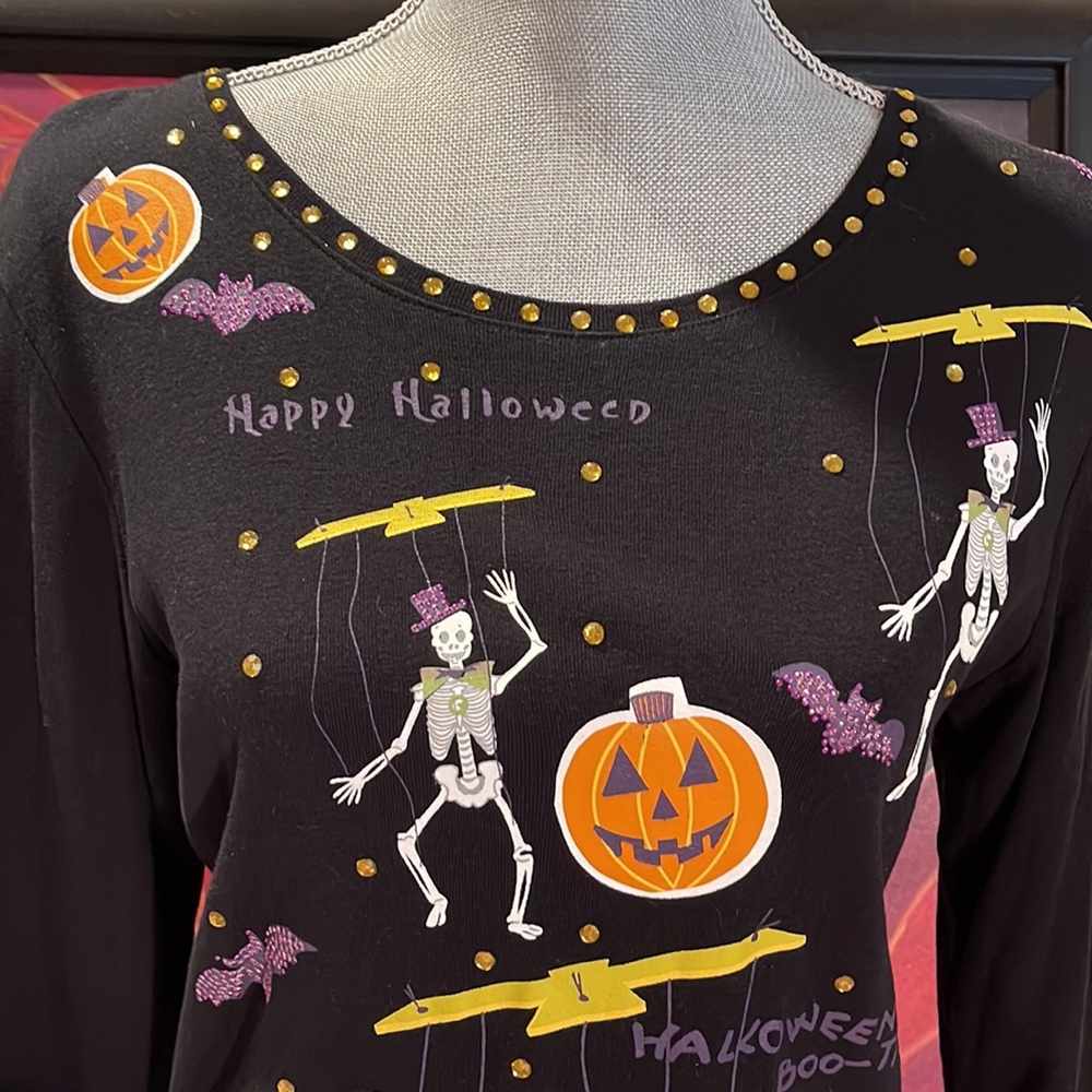 Super Cute Ornamented Halloween shirt ๐ ๐ป ๐ - Picture 2 of 6